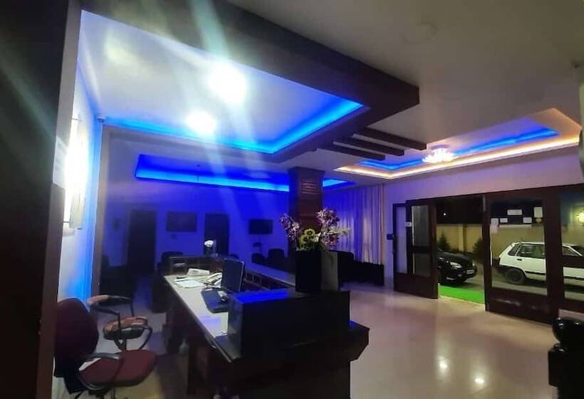 فندق Pranav International