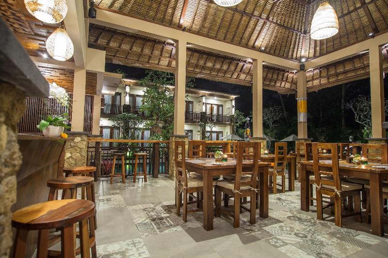 هتل The Mudru Resort By Pramana Villas