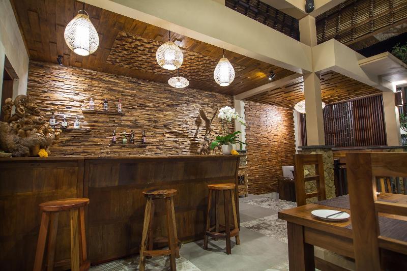 هتل The Mudru Resort By Pramana Villas