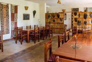 هتل Travellers Rest