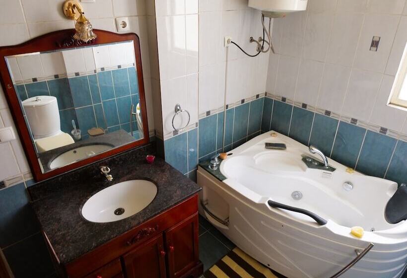 پانسیون Brusali Guest House