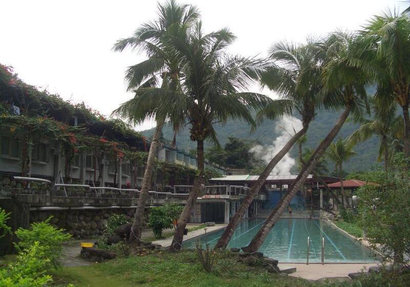 هتل Ayawan Hot Spring Resort