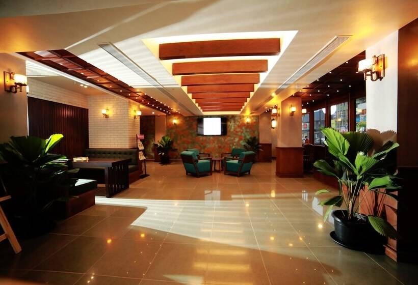 هتل Yash International Calicut