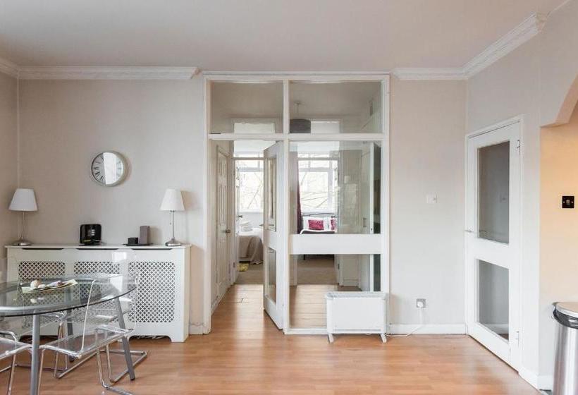 Stay In Bloomsbury