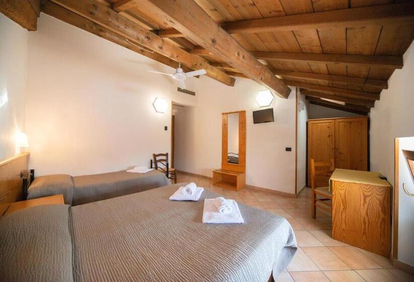هتل Albergo Al Platano