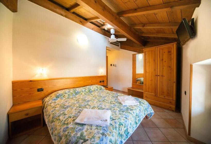 هتل Albergo Al Platano