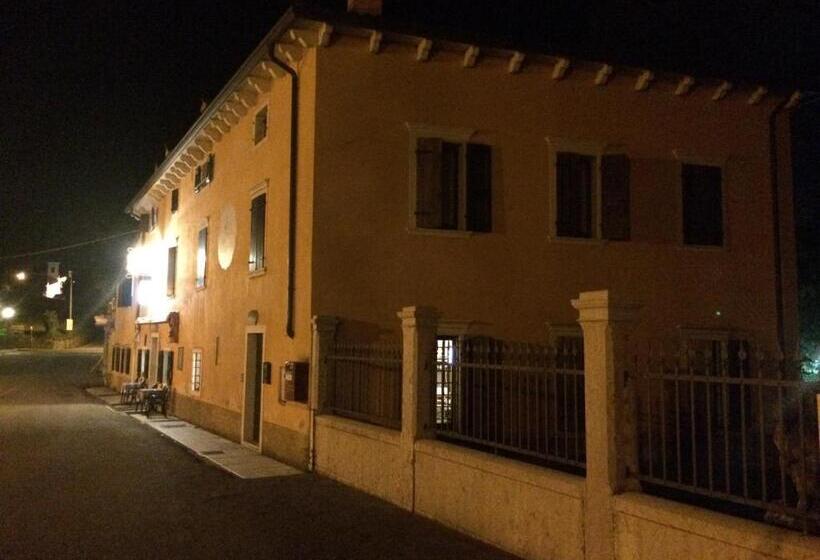 هتل Albergo Al Platano
