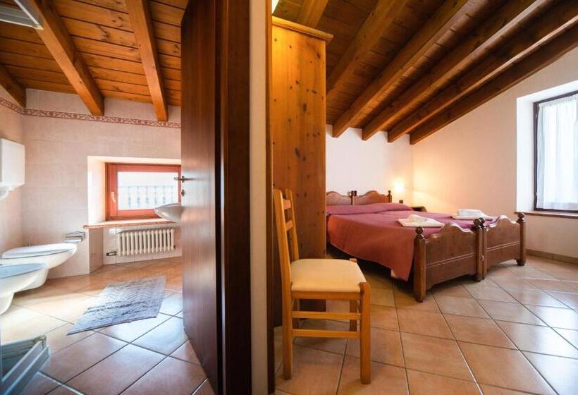 هتل Albergo Al Platano