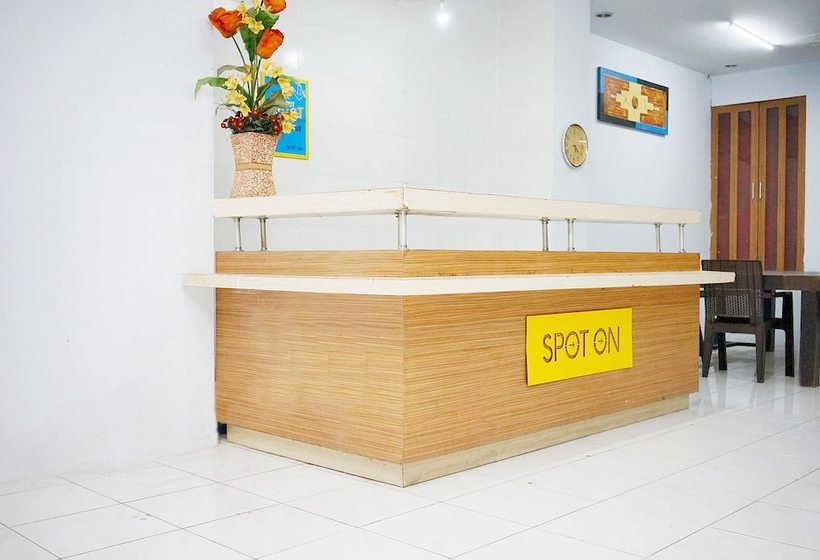 هاستل Pondok Mahkota By Oyo Rooms
