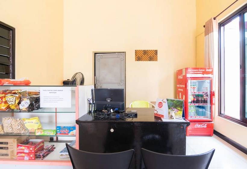 בית מלון כפרי Griya Nala By Oyo Rooms