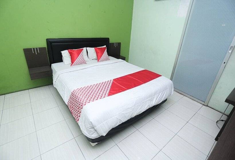 هتل Royal Borneo Guesthouse By Oyo Rooms