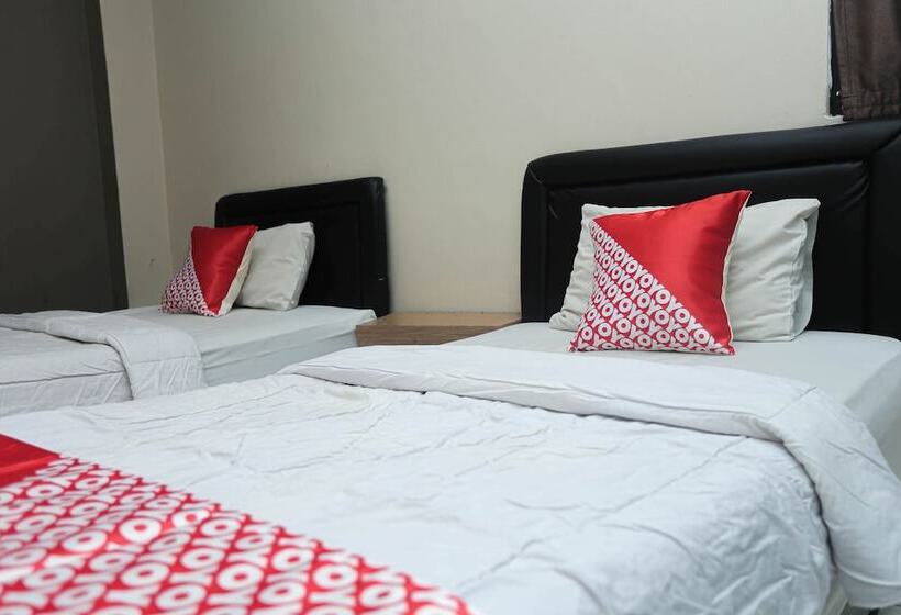 هتل Royal Borneo Guesthouse By Oyo Rooms