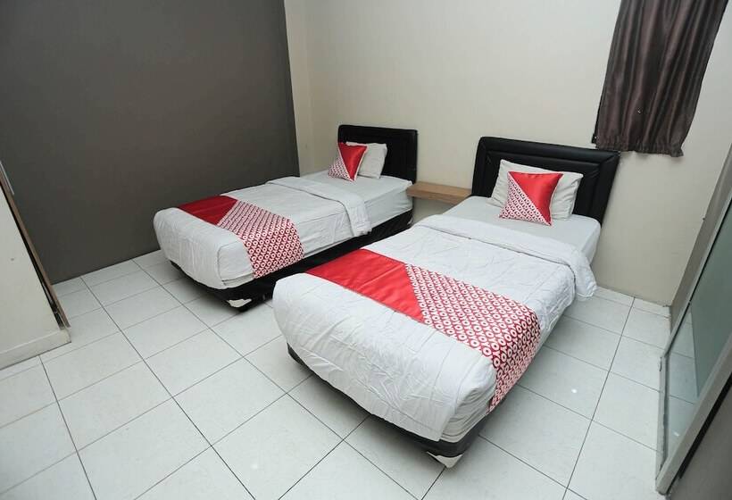 هتل Royal Borneo Guesthouse By Oyo Rooms