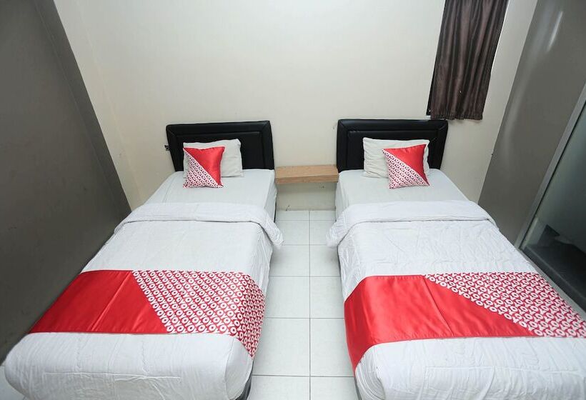 هتل Royal Borneo Guesthouse By Oyo Rooms