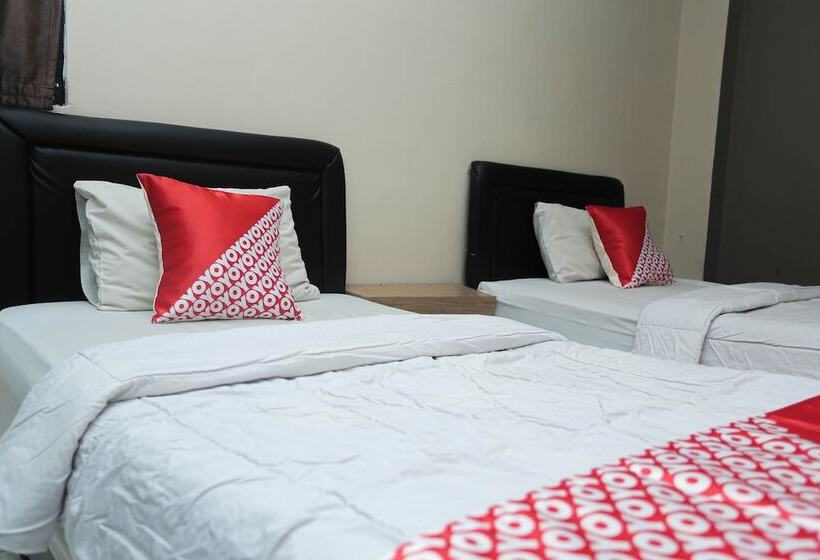 هتل Royal Borneo Guesthouse By Oyo Rooms