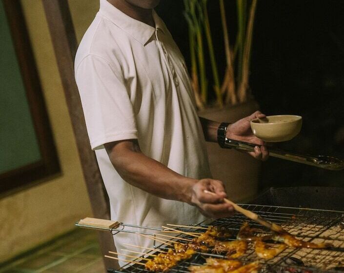 هتل The Kelong Trikora Resort
