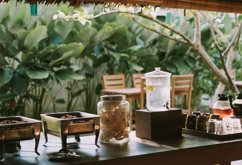 هتل The Kelong Trikora Resort