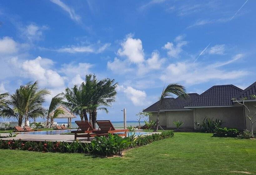 هتل The Kelong Trikora Resort