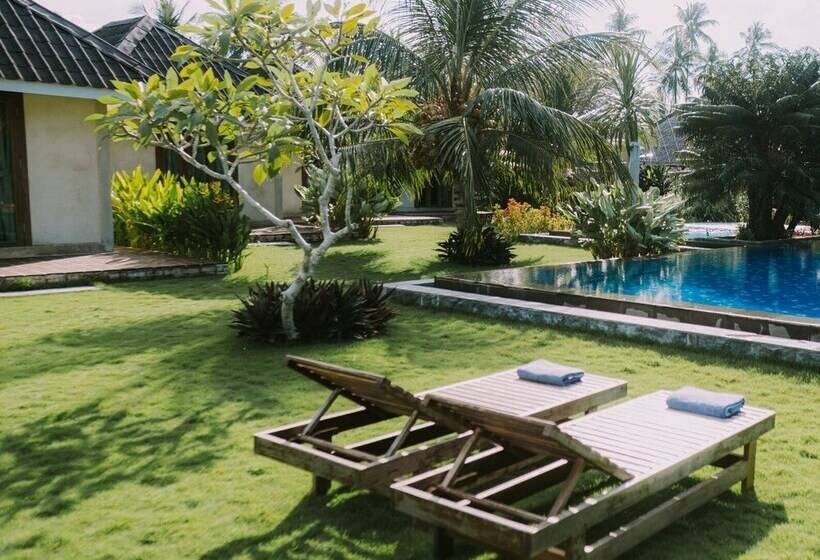 هتل The Kelong Trikora Resort