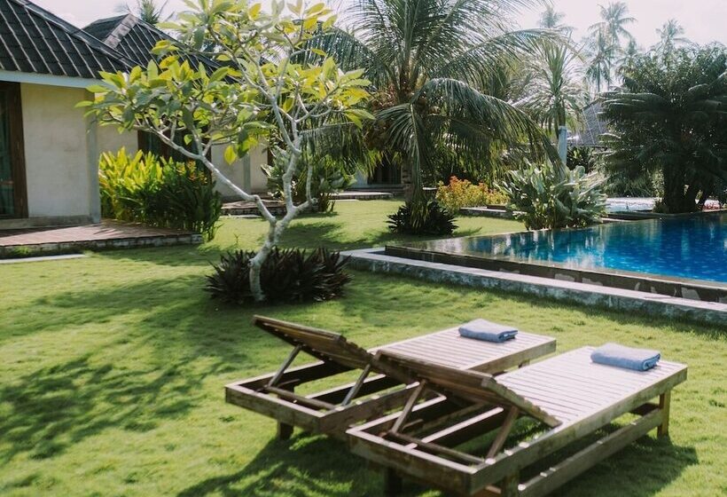 هتل The Kelong Trikora Resort
