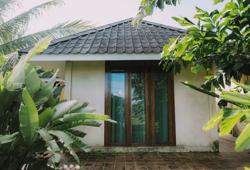 هتل The Kelong Trikora Resort