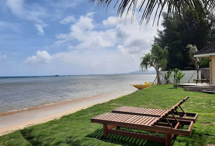 هتل The Kelong Trikora Resort