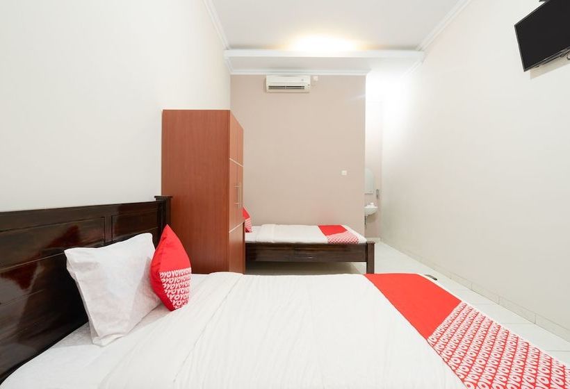 Отель Wisma Wongso Syariah By Oyo Rooms
