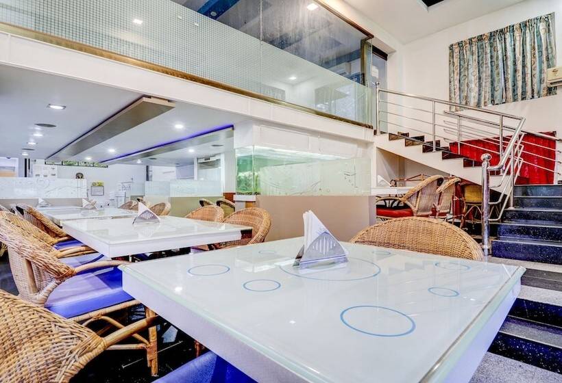 Itsy Hotels Ammu Regency