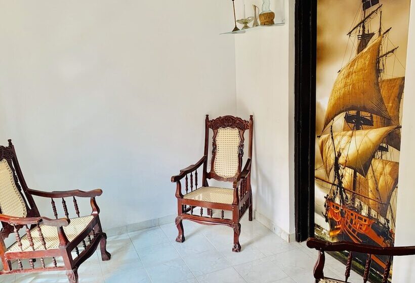 پانسیون Michs Beach Villa   Maggona