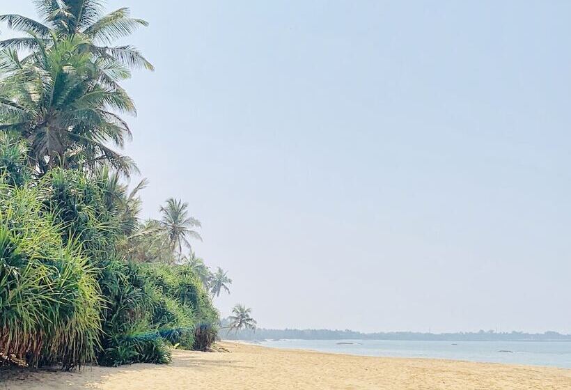 پانسیون Michs Beach Villa   Maggona