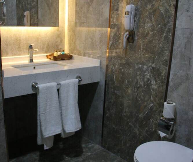 Ereza Otel
