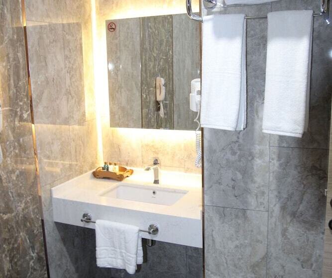 Ereza Otel