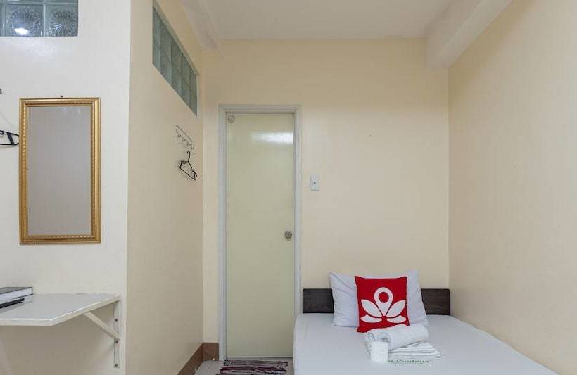 ホテル Zen Rooms Traveller S Inn Dumaguete