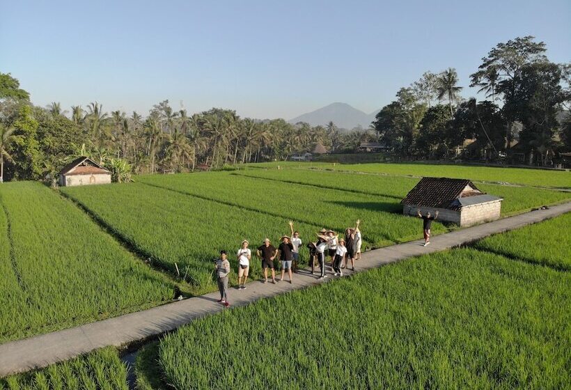 بنسيون Bakungan Dijero Homestay