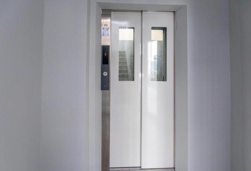 هاستل Good Life Apartment