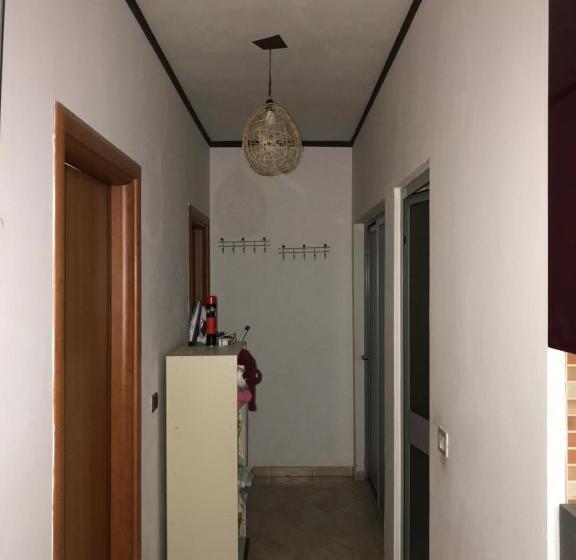 تختخواب و صبحانه Home Sweet Home   Guest House