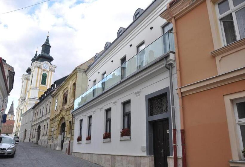 پانسیون Centrál Vendégház Székesfehérvár
