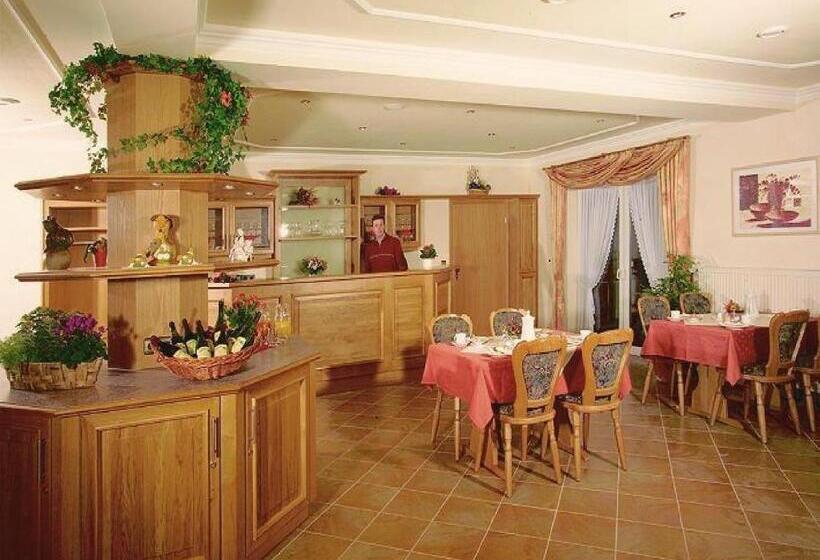 ペンション Gästehaus Freimuth