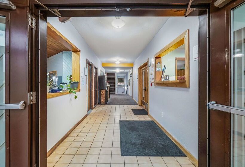 فندق Americas Best Value Inn Marquette