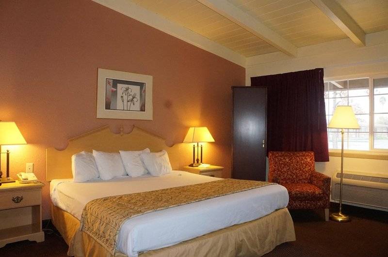هتل Americas Best Value Inn & Suites Oroville