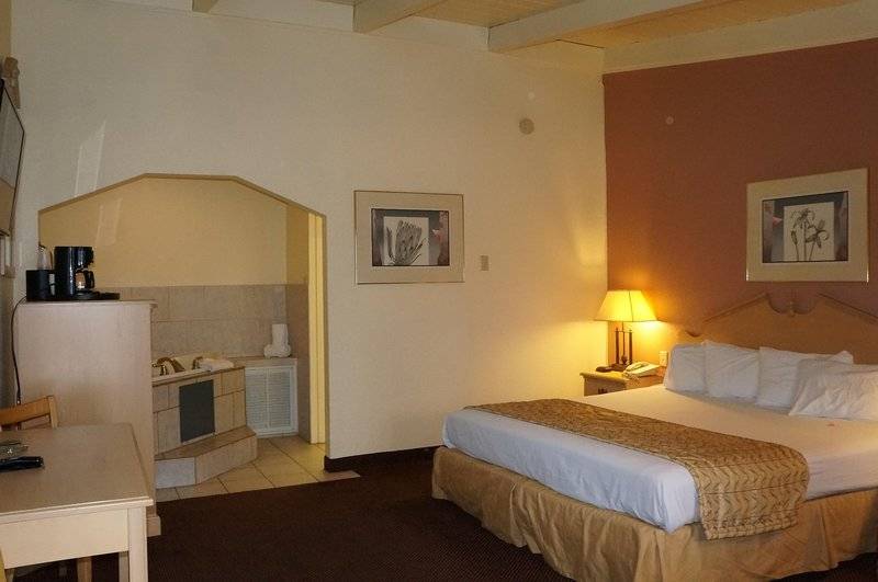 هتل Americas Best Value Inn & Suites Oroville