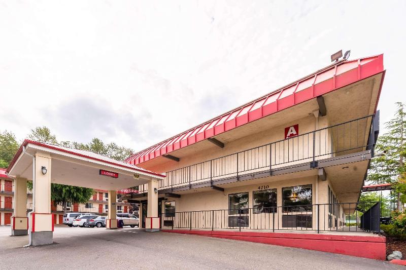 בית מלון כפרי Inn At Lake Washington