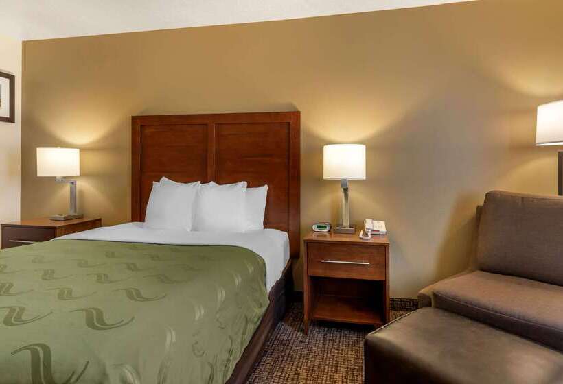 Отель Quality Inn Logan Near University