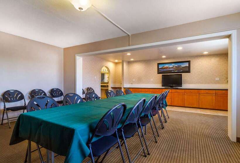 ホテル Rodeway Inn