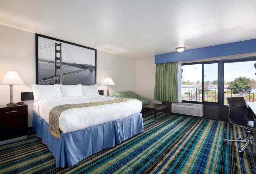فندق Super 8 By Wyndham Vallejo/napa Valley