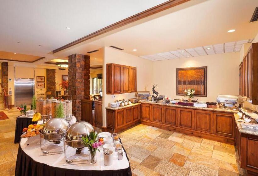 هتل Tivoli Lodge