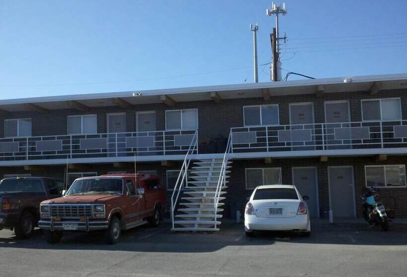 酒店 Tomahawk Motor Lodge
