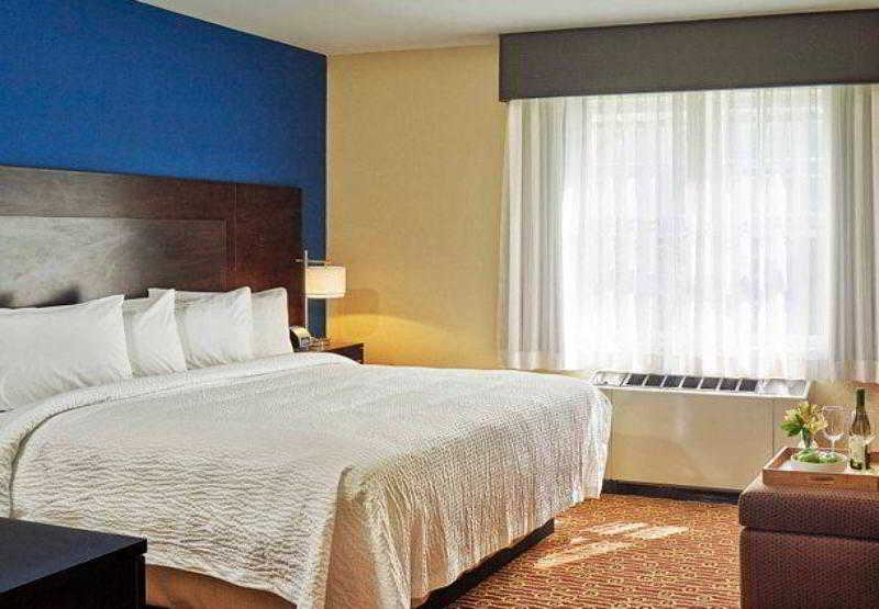 Hotel Towneplace Suites By Marriott Burlington Williston