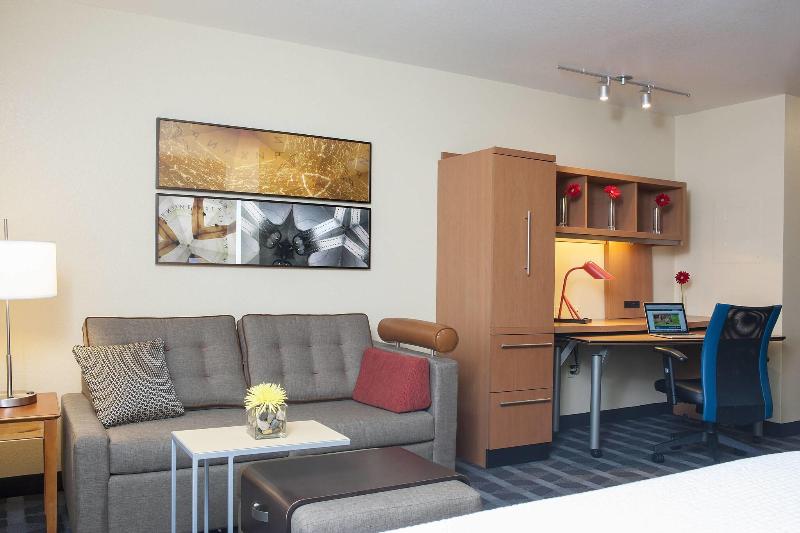 בית מלון כפרי Towneplace Suites Indianapolis Park 100