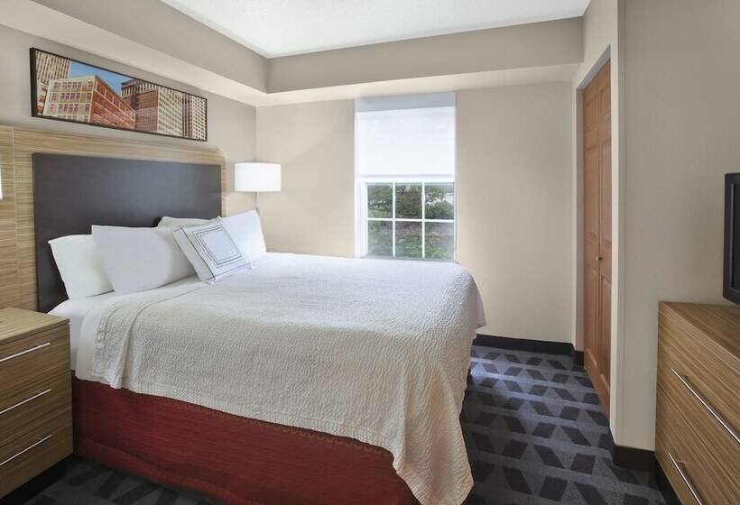 فندق Towneplace Suites By Marriott Brookfield